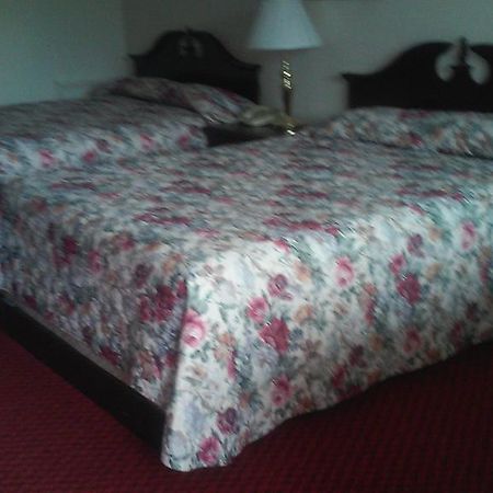 نيوبورت نيوز Midtown Motel الغرفة الصورة