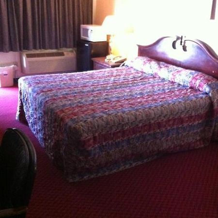 نيوبورت نيوز Midtown Motel الغرفة الصورة