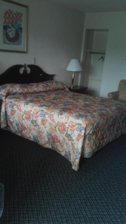 نيوبورت نيوز Midtown Motel الغرفة الصورة