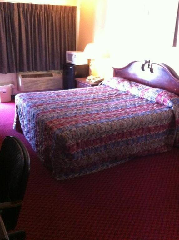 نيوبورت نيوز Midtown Motel الغرفة الصورة